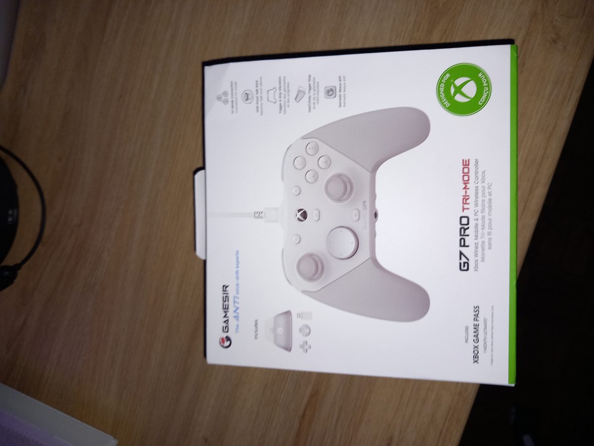 Suite des Gaming-Raums, Setup des 18-jährigen Sohnes (Triple Screen)